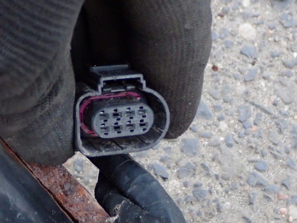 Фаркоп  буксирувальний кулька роз'єм skoda fabia iii 6v9092155b відсутній ключ в Україні