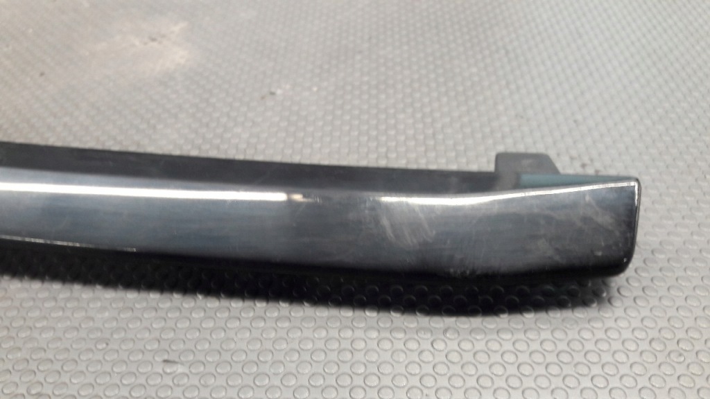 7475996 молдинг правый перед bmw f40 czarna Цена