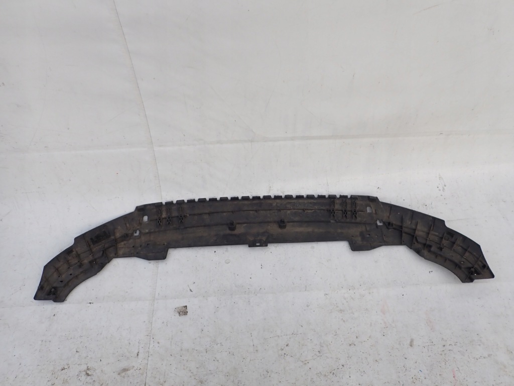 фото №1, Audi оригинальный номер 81a807233b защита бампера dół перед