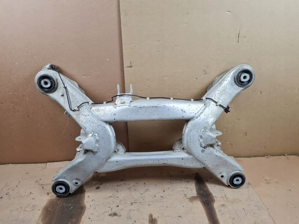 фото №1, 2015 bentley flying spur рама вспомогательная задняя 4w0505235a