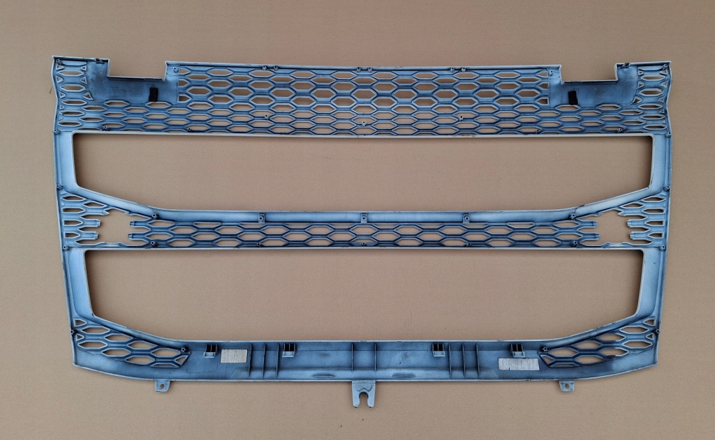 Volvo fh5 решітка радіатора решітка  радіатора оригінал 84235714 Зі Шроту