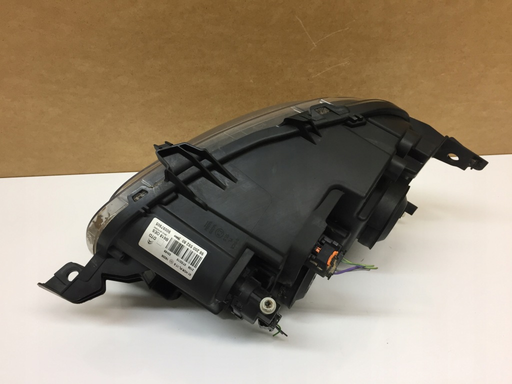 фото №3, Citroen c3 iii лампа правая передняя + штекер