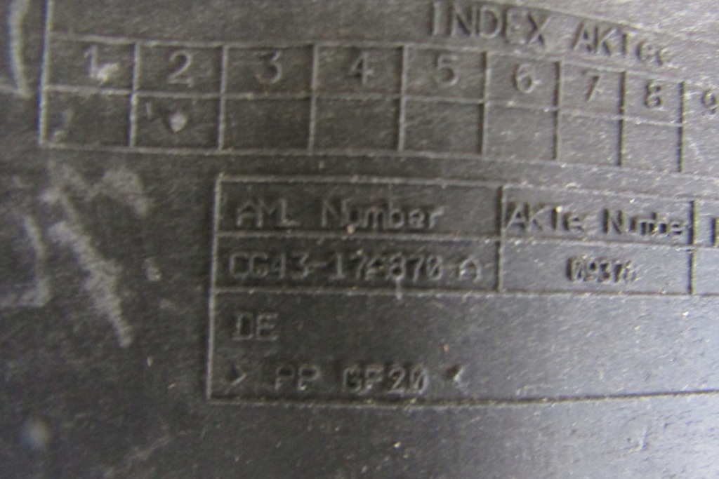 фото №5, Напрямна бампер перед aston martin rapide 10-