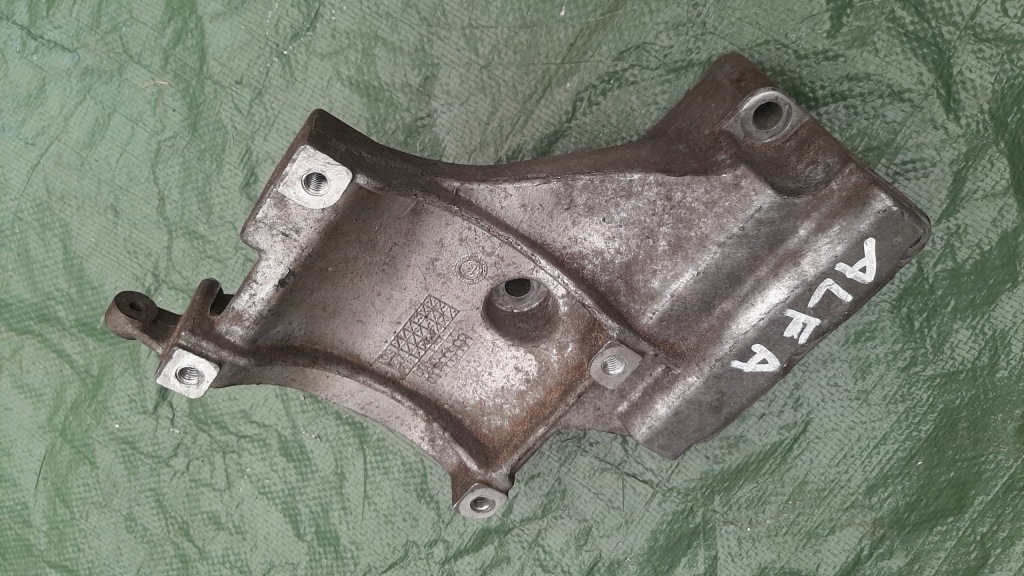 фото №4, 60629422 кронштейн кронштейн насоса alfa romeo 147 gt