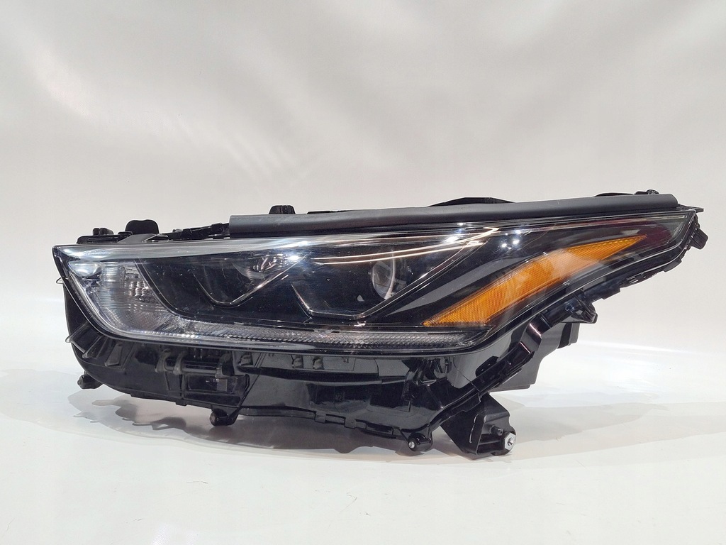 фото №1, Лампа перед лівий toyota highlander iv full led 10100-8a06k