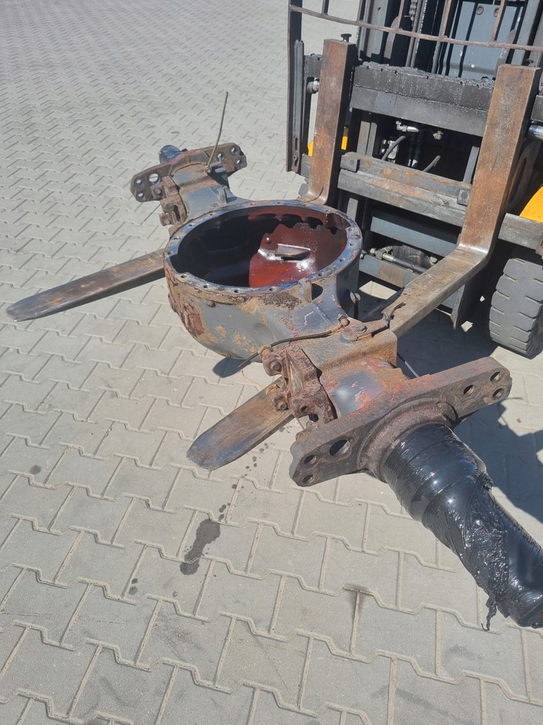 фото №1, Корпус мост балка моста renault magnum premium dxi gama t range ms17x 16 винт