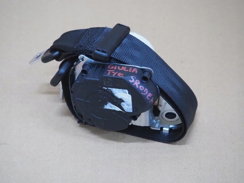 фото №2, Pas безопасности задняя середина alfa romeo giulia 01561129420