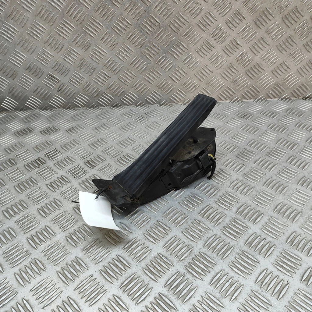 фото №5, Bmw 2 f45 2019 педаль газа / ускорения