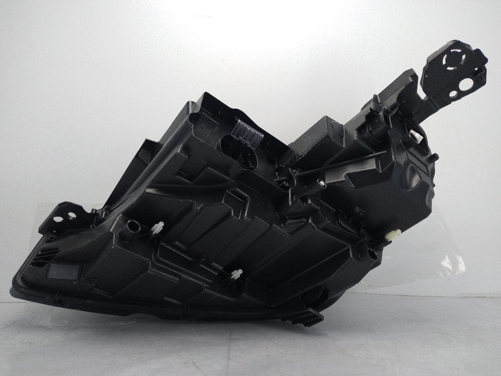 Лампа права full led peugeot 5008 ii 1616878480 89910239 Доставка