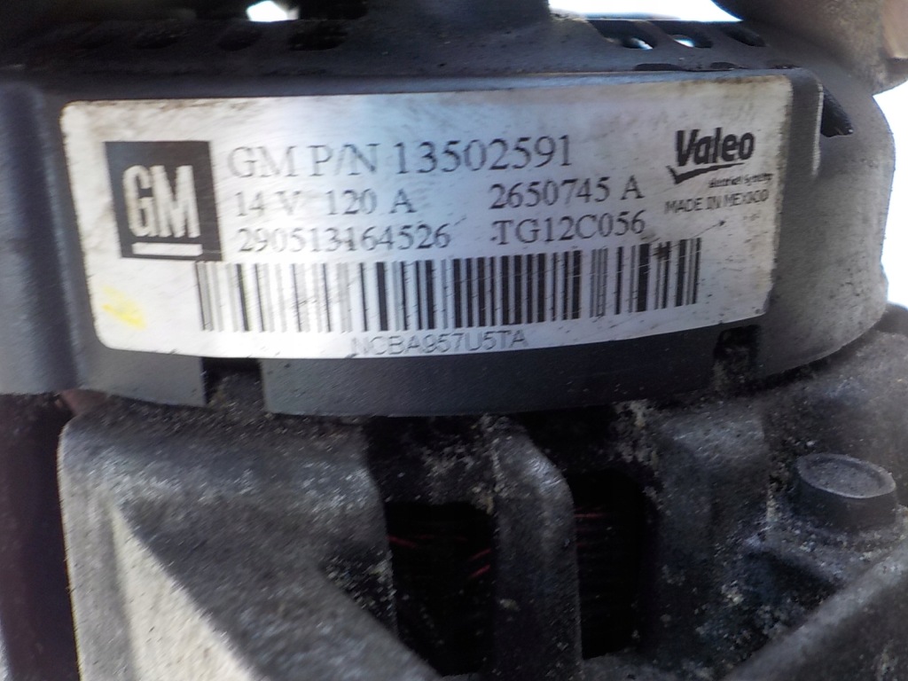 Insignia a 2.0 turbo a20nht генератор 13502591 Оригинал