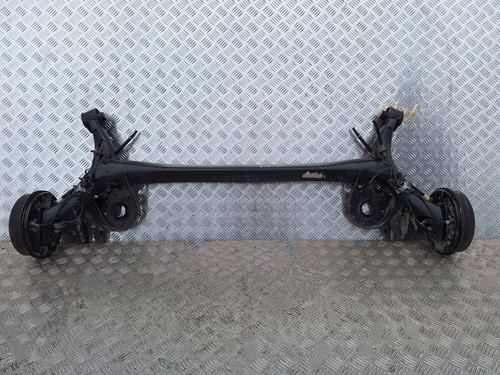 Купити Вісь  задній балка підвіска toyota yaris 3 11-20 гальмівні барабани