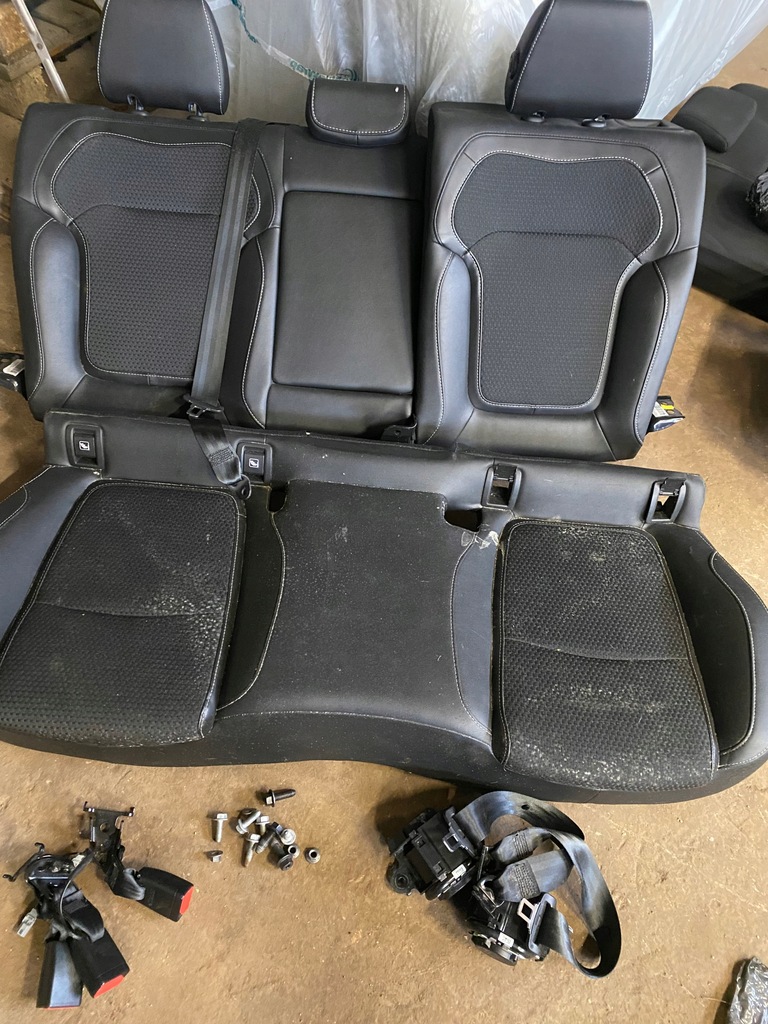 фото №1, Renault megane 4 iv сиденья сиденья задняя заднее сиденье ремни