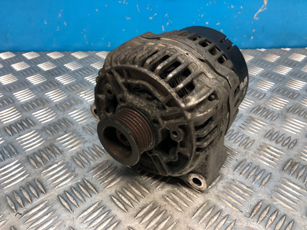 фото №1, Mercedes w210 2,4 v6 m112 генератор 0101543202