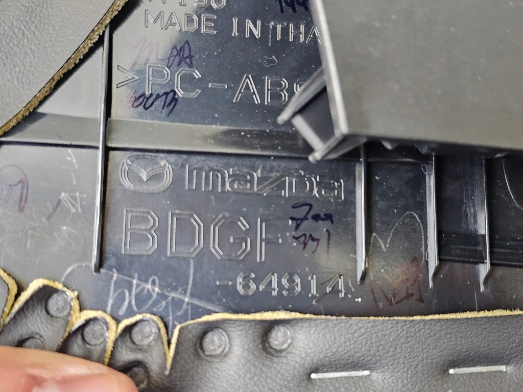 фото №14, Защита dekor переключатель переключения передач туннель чехол mazda 3 iv bp