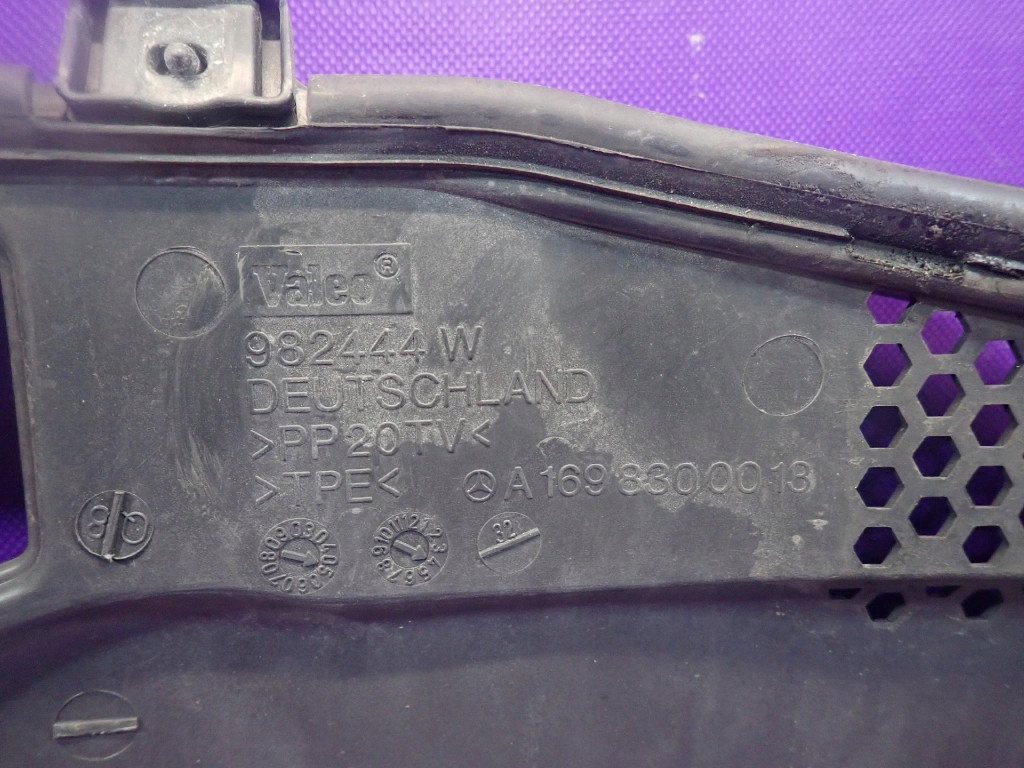 Купить Mercedes b-klasa w245 05-08 жабо 982444w