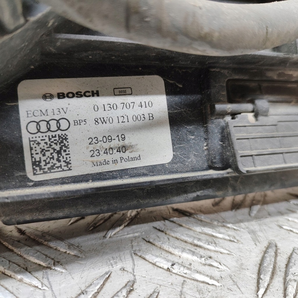 Audi e-tron 2019 накладка вентилятора радиатора Киев