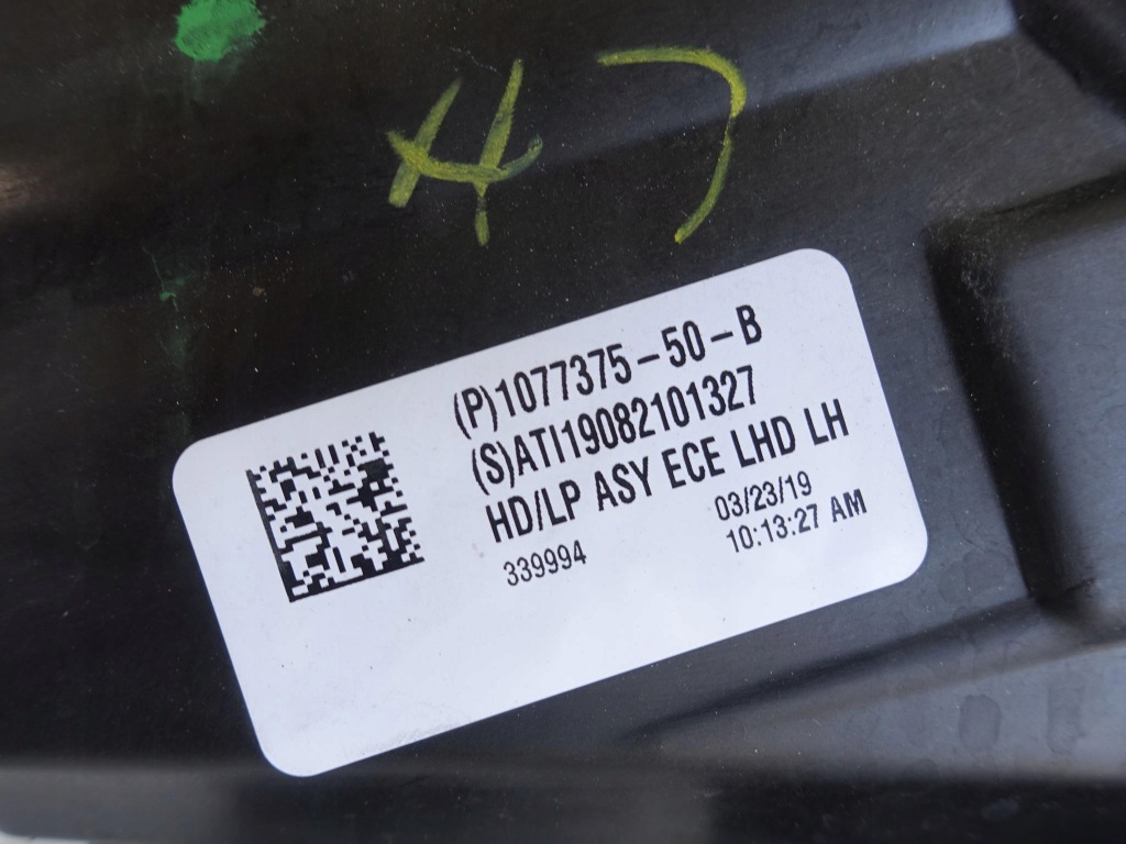 Tesla model 3 3 17-20 фара full led ліва перед в Україні