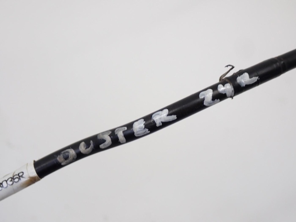 Патрубок шланг трубка adblue 204208036r dacia duster 2 1.5 blue dci 24r Доставка