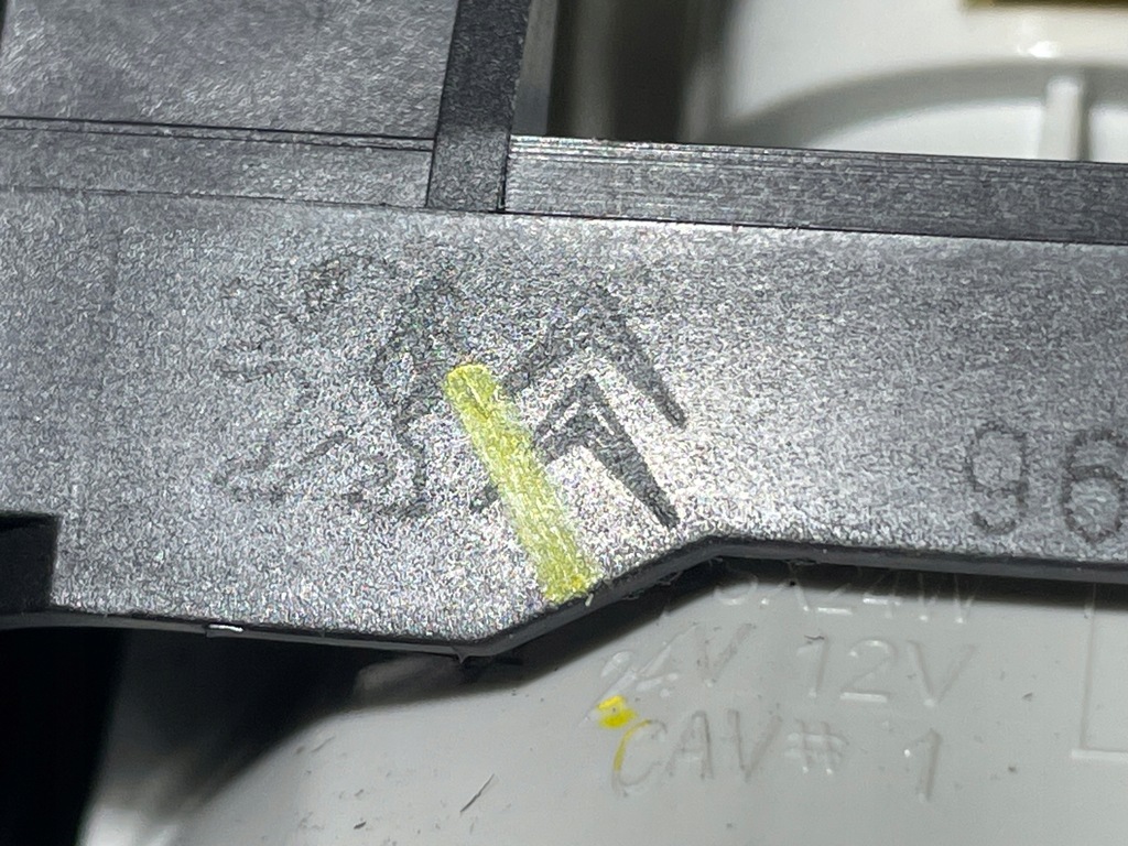 фото №11, Nowa оригінальна ліва лампа протитуманна peugeot 208 i 2008 citroen c3 c4