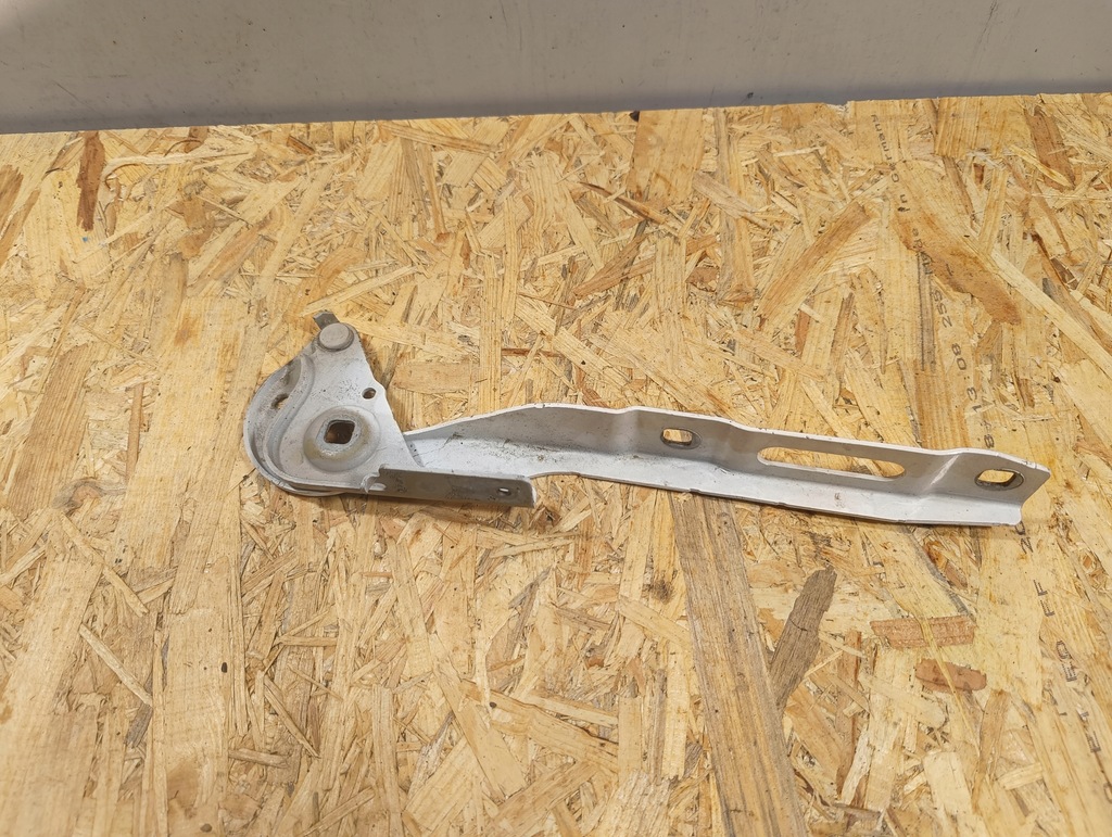 фото №1, Петля капот левый peugeot partner iv berlingo rifter 9816485080