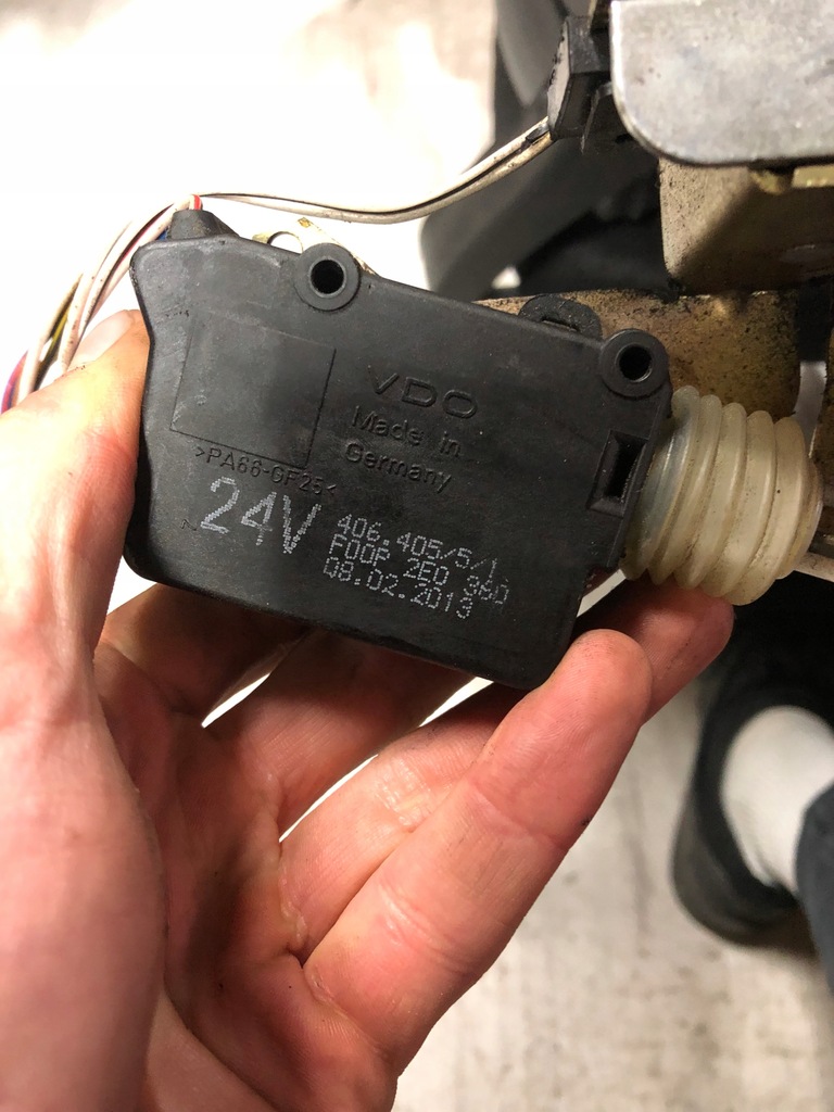 фото №7, Mercedes actros замок дверь 406.405