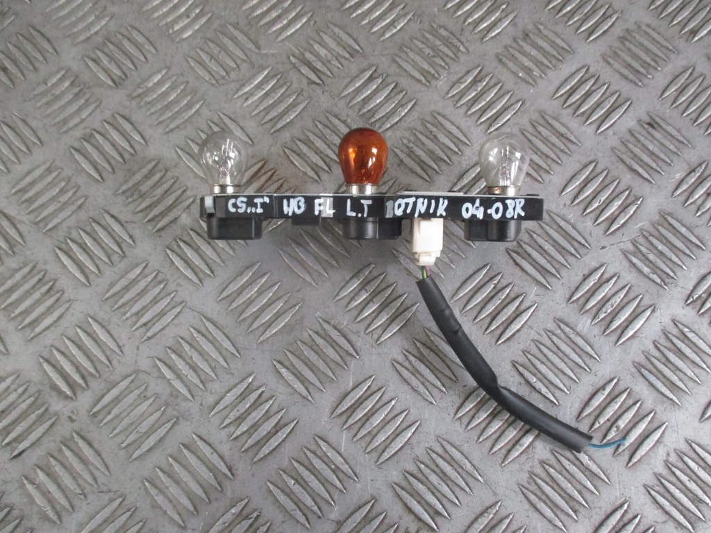 фото №6, Вкладыш лампы задняя левая citroen c5 04-08 hb крыло