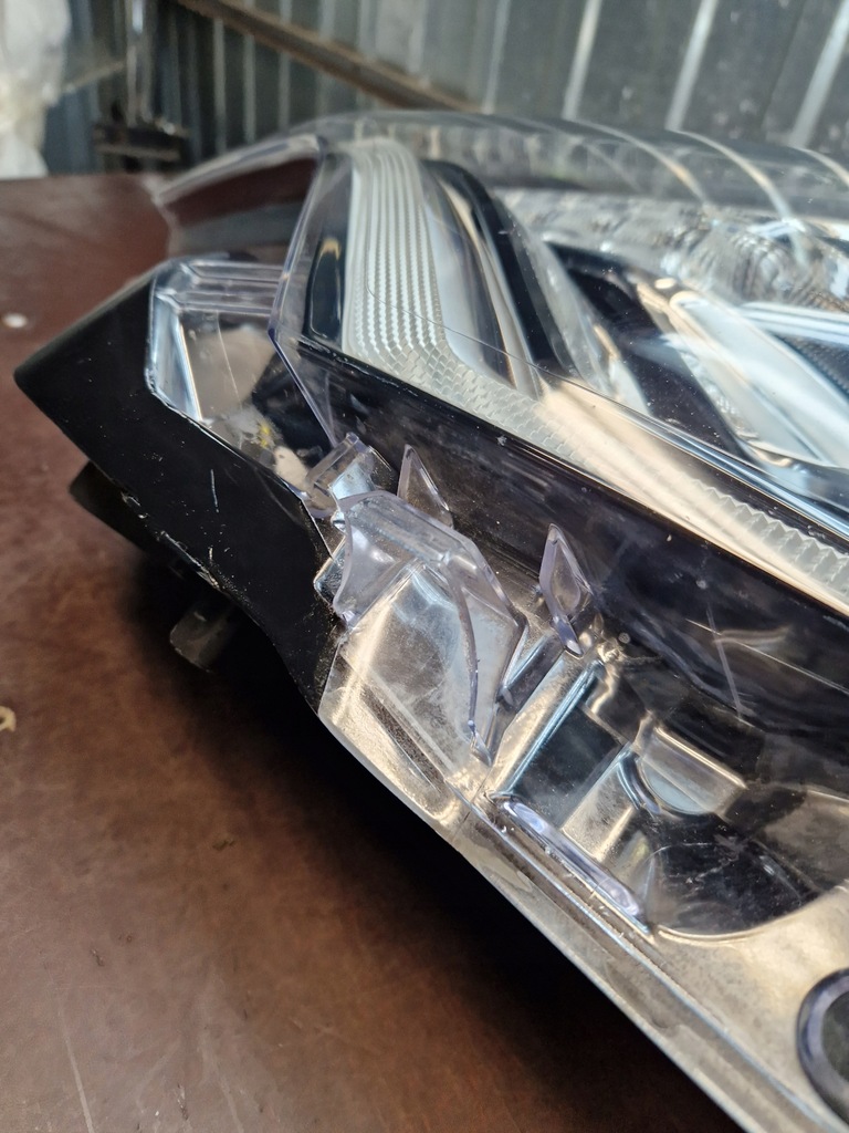 фото №11, Toyota c-hr лампа перед левая правая full led