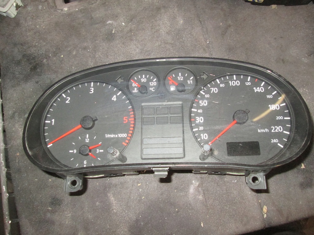 фото №1, Счетчик спидометр audi a3 8l 1.9tdi 8l0919860dx