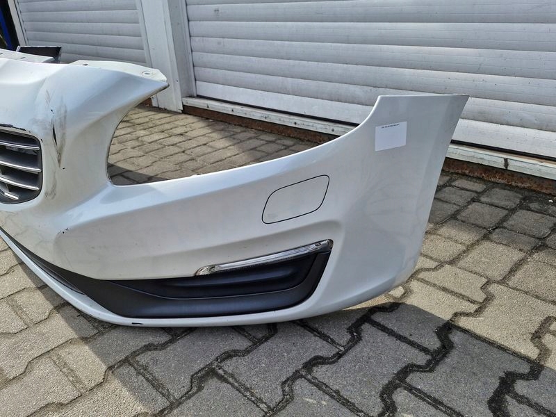 Volvo s60 ii 2 рестайлінг  бампер перед передній led світлодіоди решітка радіатора в Україні