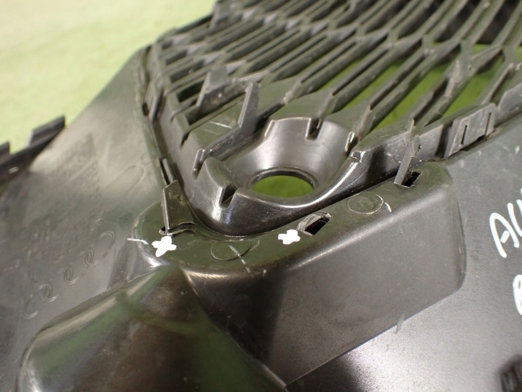 фото №10, Решітка бампера права audi q8 s line 4m8807682a