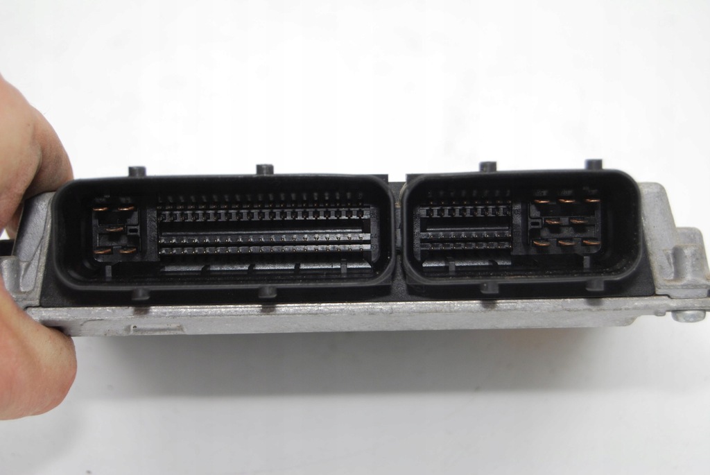 фото №6, Бортовой компьютер блок управления двигателя vw new beetle 1,6b 06a906033bp 5wp4016004