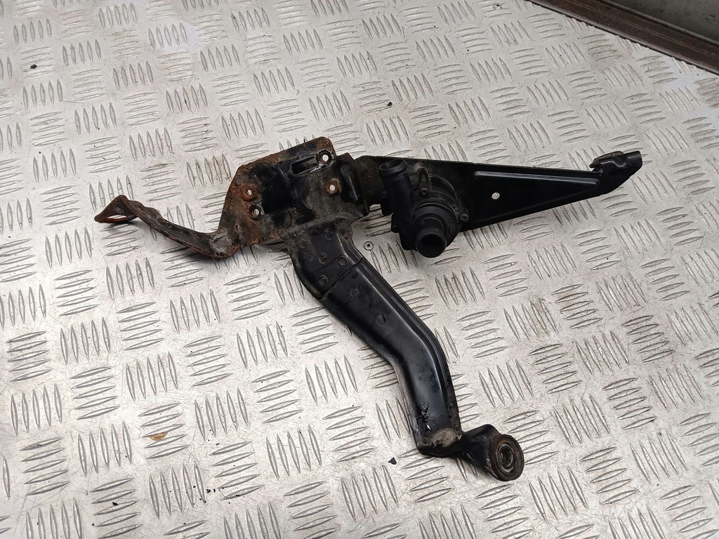 фото №1, Audi a8 s8 d4 4h 059121012 насоса wody