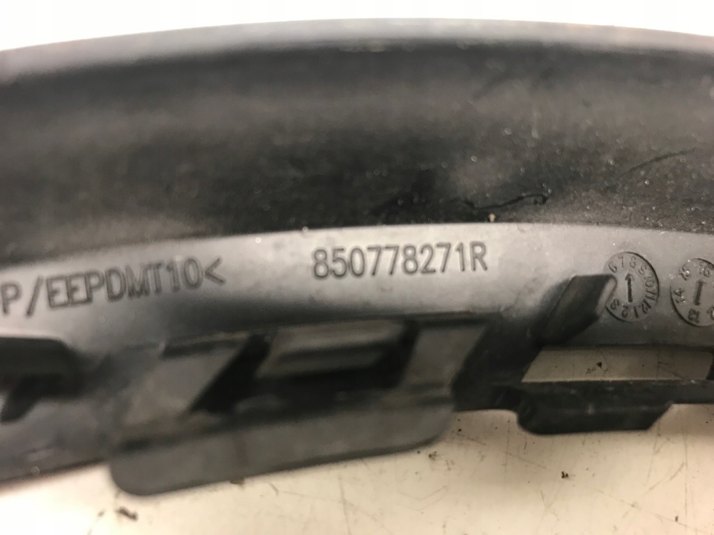 фото №8, Направляющая фара правый clio iv 850769806r