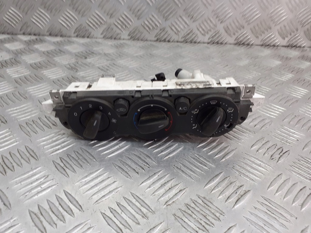 фото №1, Панель обдув кондиционера ford focus mk2