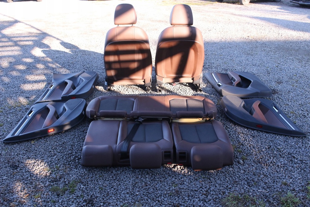 фото №5, Коричневые салон сиденья заднее сиденье audi a3 8v hb eu