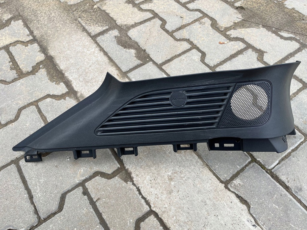 фото №1, Alfa romeo stelvio 2017 молдинг декоративна багажника 156129918