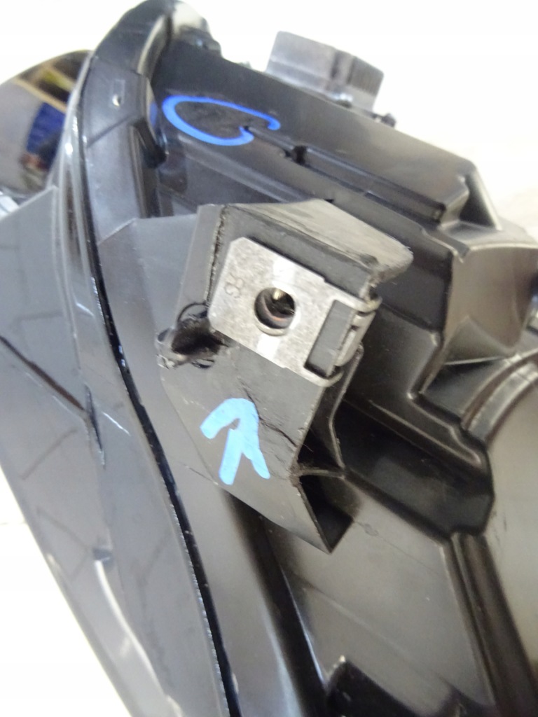 Купить Tesla model y 3 рестайлинг  20- фара правый  перед full led 1514953-20-e llu