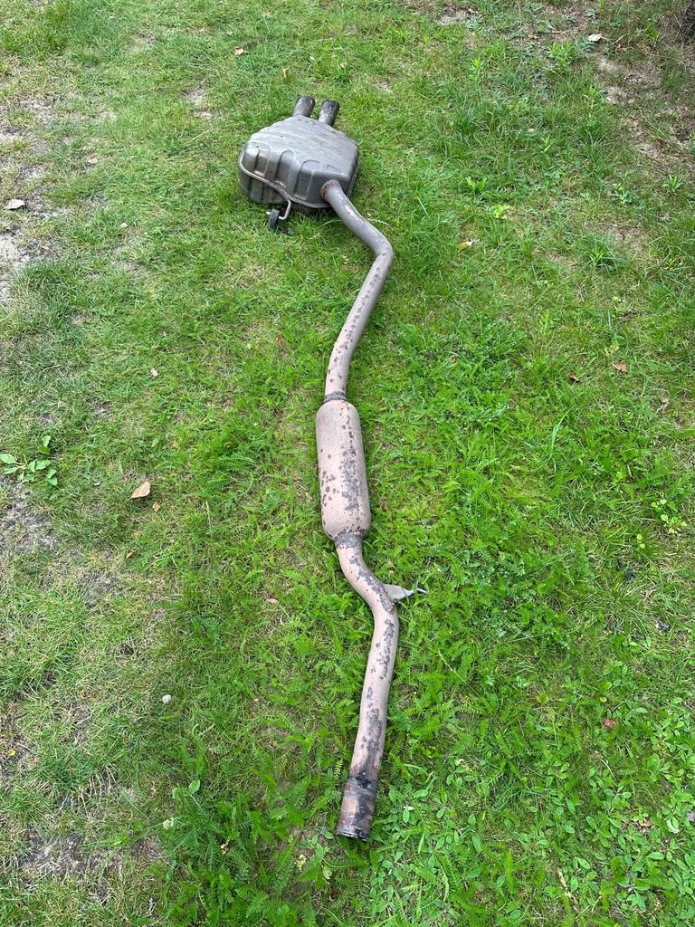 фото №1, Audi a4 b8 a5 8t гасник вихлоп труба 8k0253611h