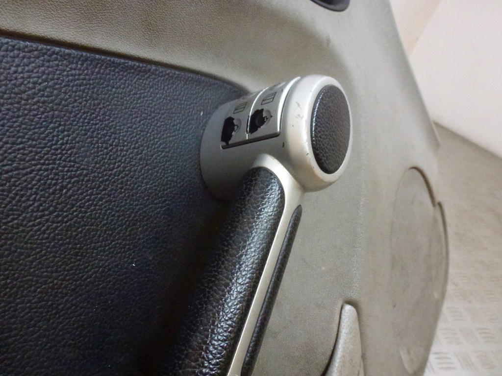 фото №4, Обшивка левый mercedes slk w171 r171