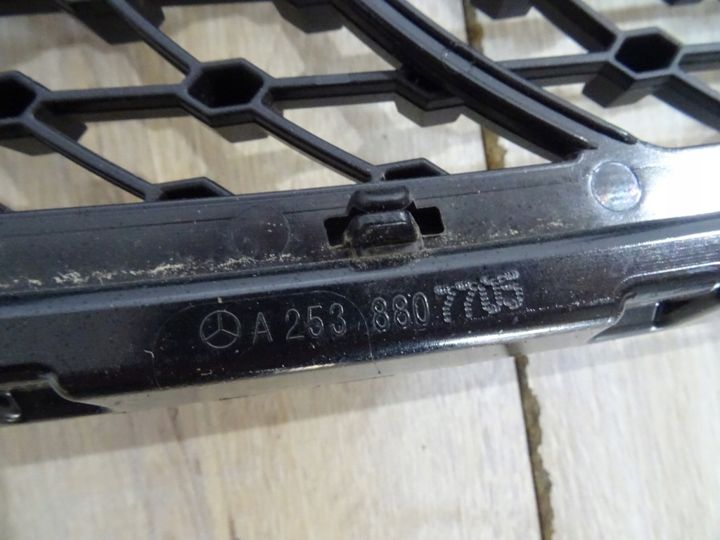 Mercedes glc w253 решётка радиатора amg рестайлинг  blec a2538807705 камера Цена