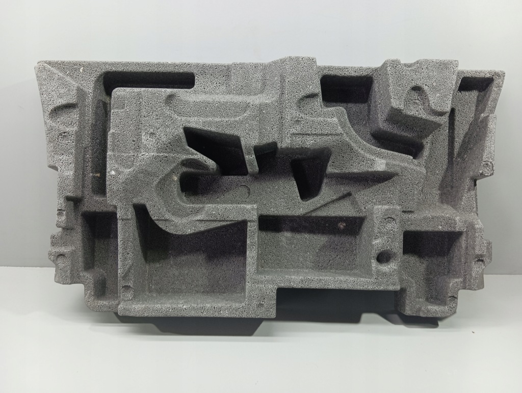 фото №1, Вкладыш багажника maserati levante 670038504