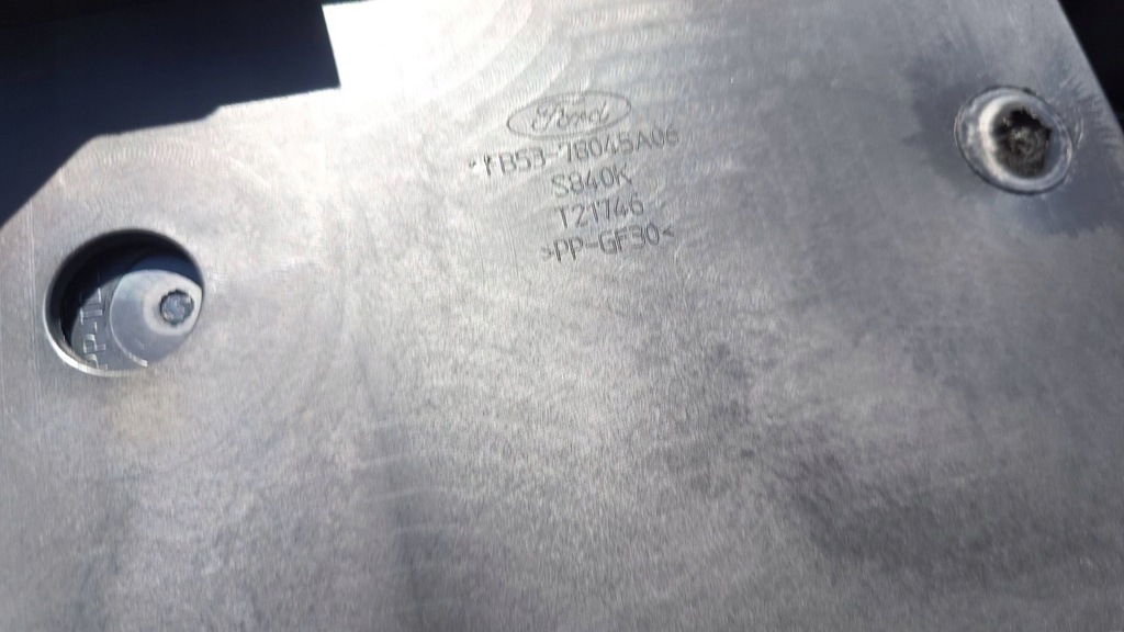 фото №14, Туннель средний подлокотник подстаканник бардачок ford explorer v 2011-