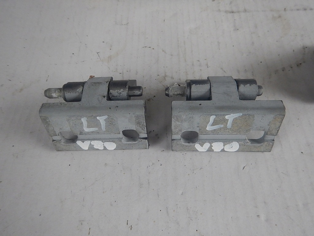 фото №1, Volvo v70 ii xc70 s60 i левый петля дверь задняя