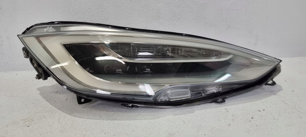Купити Фара правий перед передня tesla s рестайлінг  full led 16-20