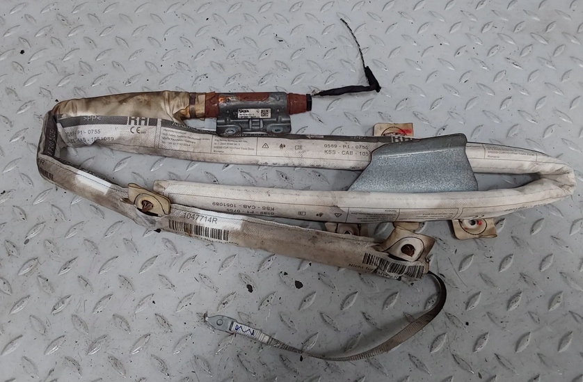 фото №1, Mini cooper countryman ii f60 2018- 1,5 turbo шторка безпеки права