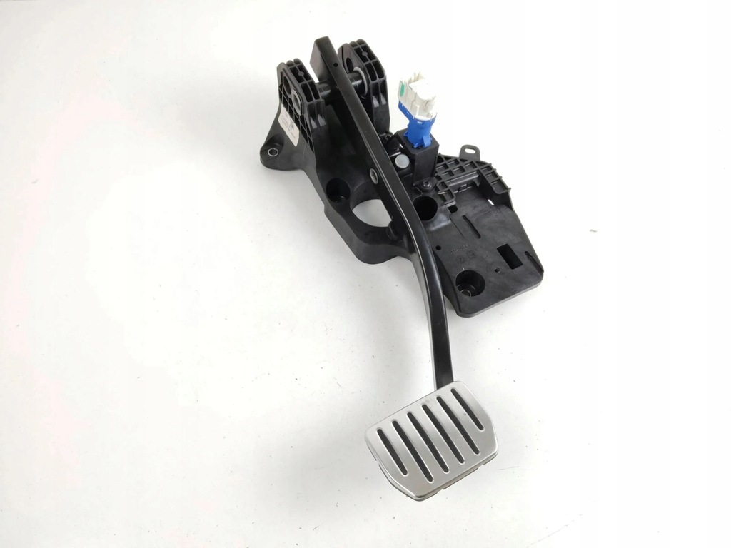 фото №1, 2023 tesla model s педаль гальма 142069100b