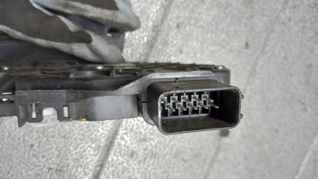 фото №4, Замок лівий задня mazda 3 240015003 10pin