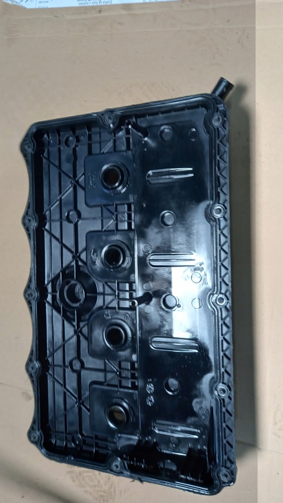 фото №1, Крышка клапанов ford mondeo 2.0td 05r