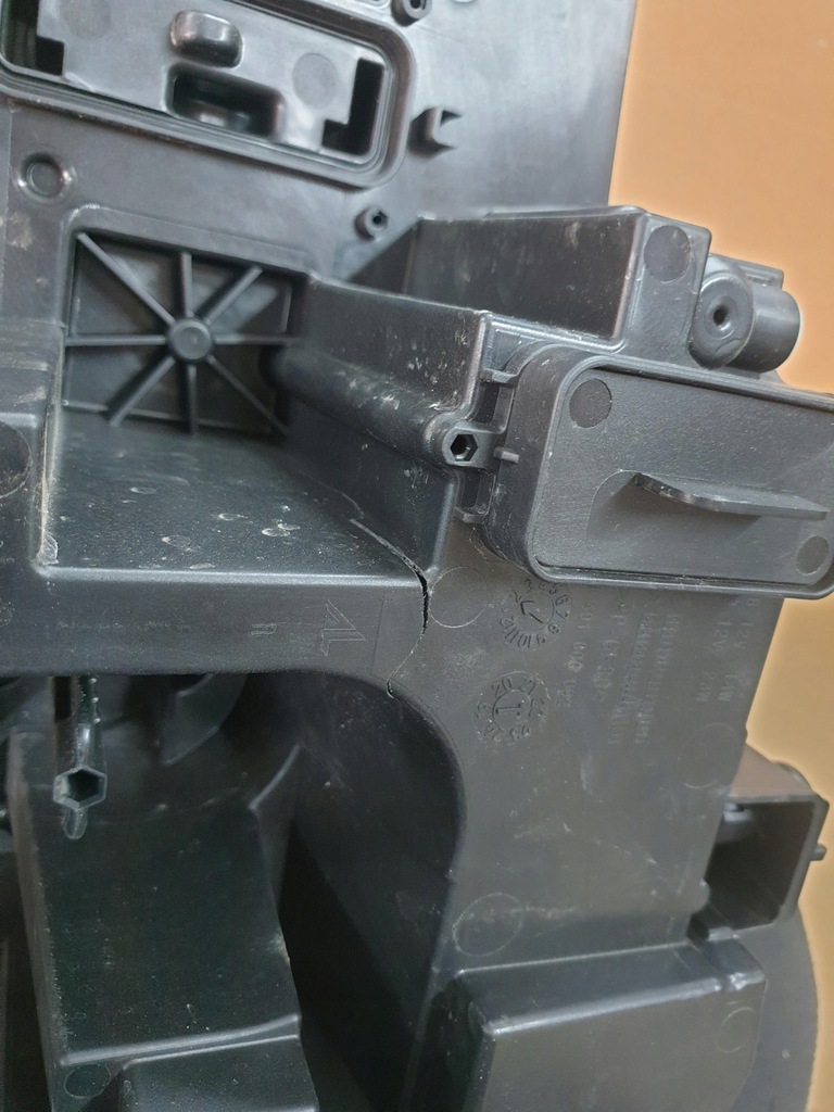 фото №7, Volkswagen tiguan ii лампа права перед 5nb941036c