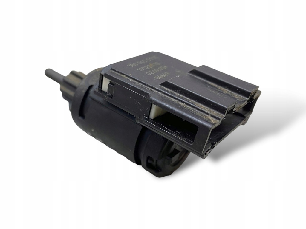 фото №8, Audi a6 s6 c6 4f 2005 датчик педали тормоза / стоп-сигнал 3b0945511c